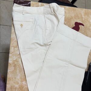 white leg-wide pant